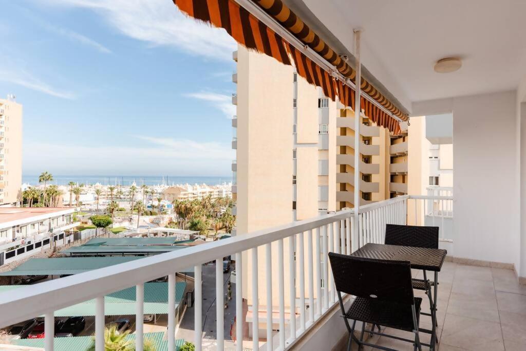 Apartamento Amplio Con Vistas Al Mar Y Piscina En *