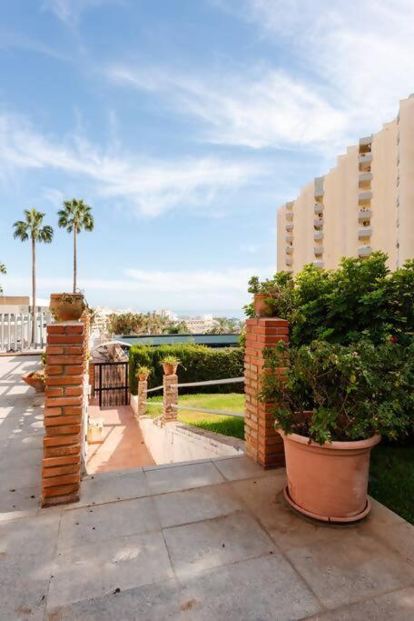 Apartamento Amplio Con Vistas Al Mar Y Piscina En Benalmádena