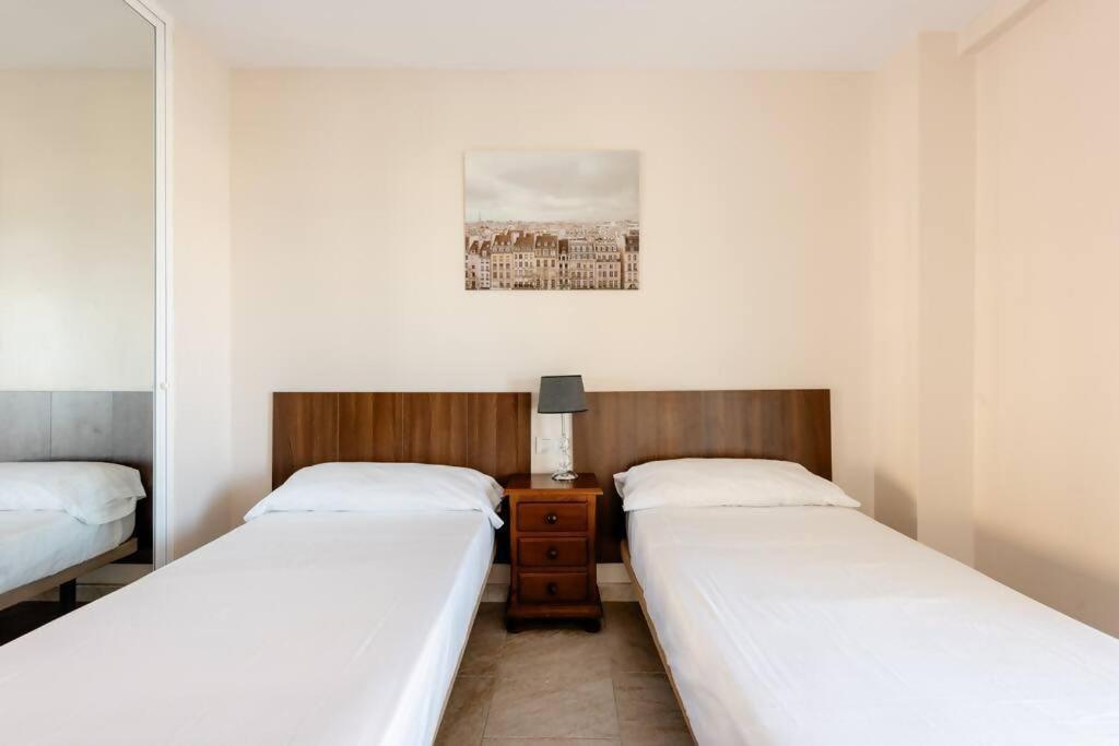 Apartamento Amplio Con Vistas Al Mar Y Piscina En Benalmádena