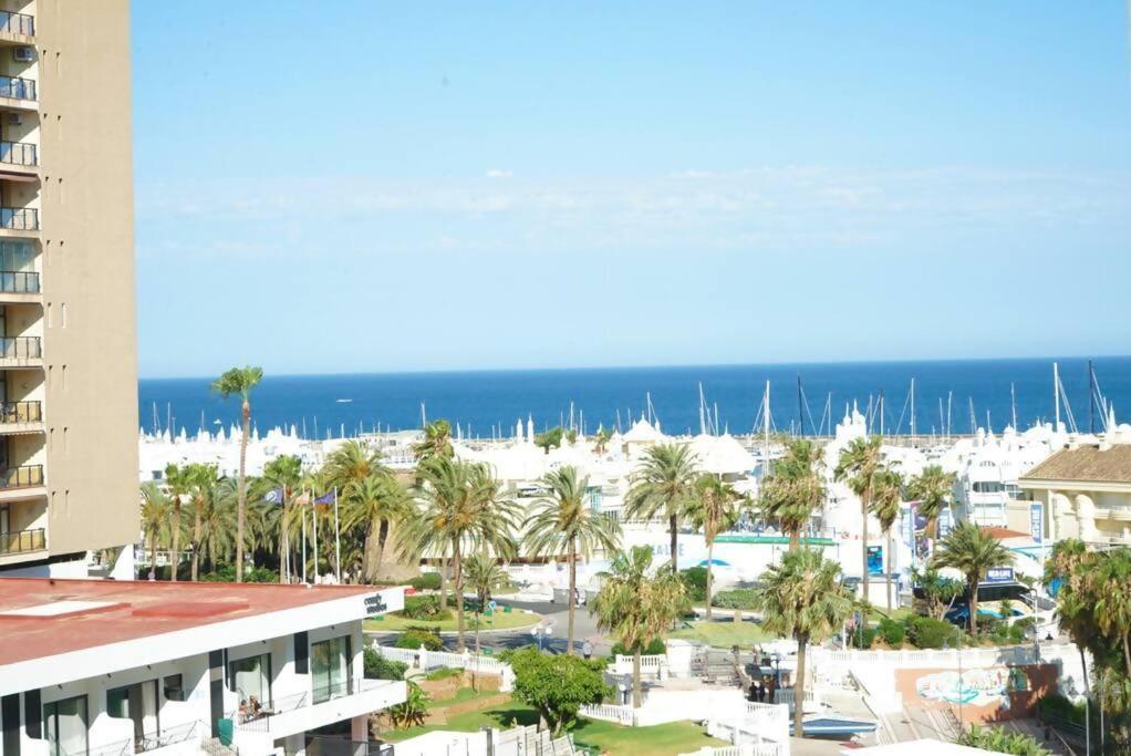 Amplio Con Vistas Al Mar Y Piscina En Appartement *
